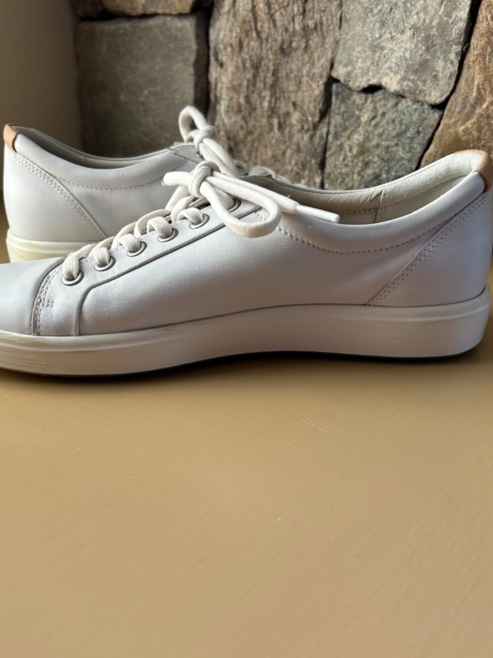 Ecco White women's 8.5 casual sneakers - Picture 8 of 13